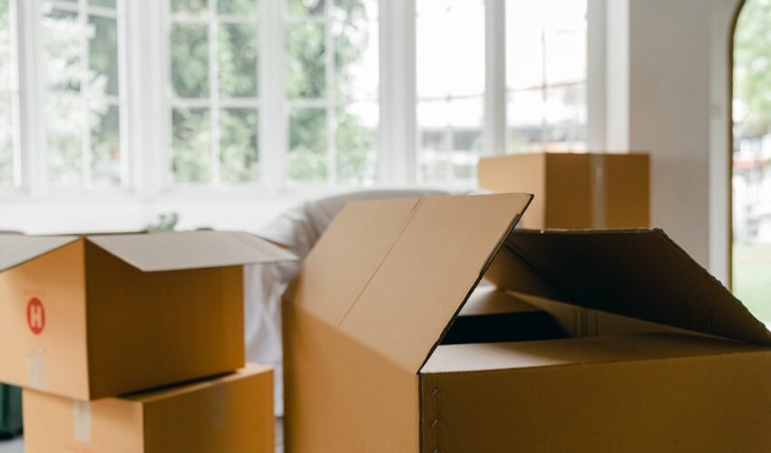how to properly pack your stuff when moving out